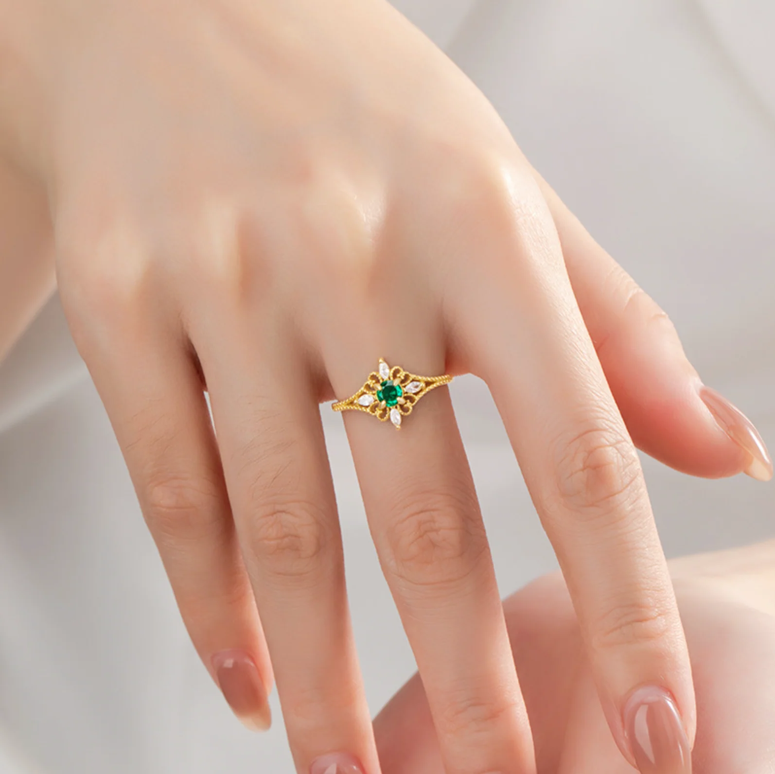 Esmeray Jewellery Set - Image 8