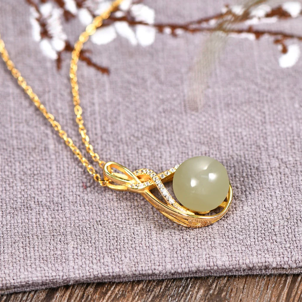 Mari Selle Pendant Necklace - Image 4