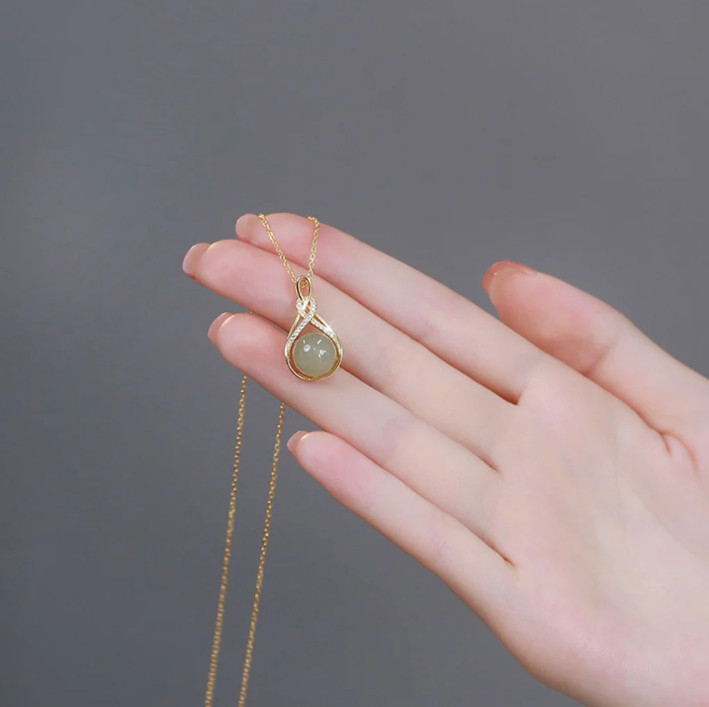 Mari Selle Pendant Necklace - Image 5