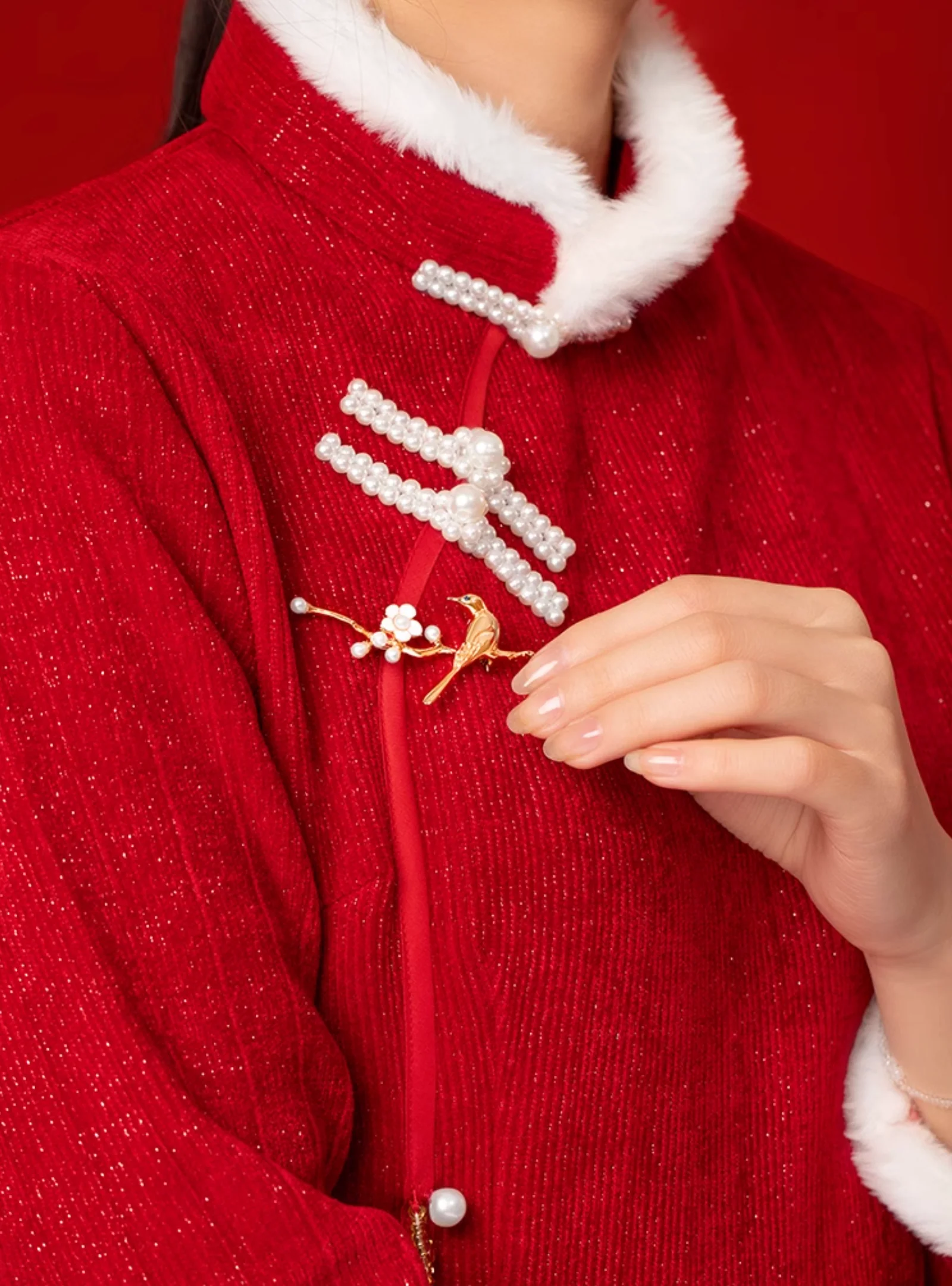 Plum Blossom & Bird Brooch Gift Set - Image 6