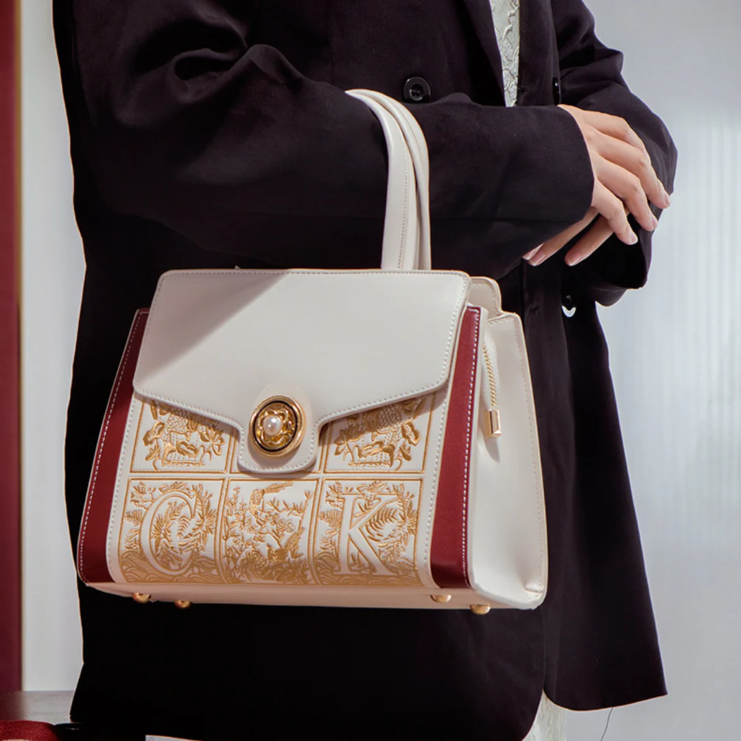 Tang Red 28 Regal Tote III - Image 5