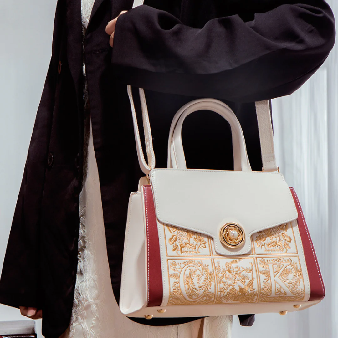 Tang Red 28 Regal Tote III - Image 7